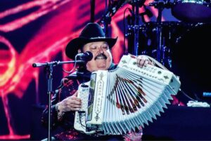 ramon-ayala-tocando-acordeon