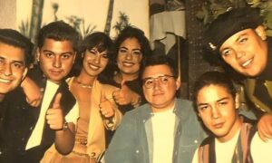 Selena y Los Dinos