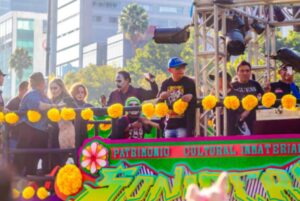 sonidera-la-changa-en-el-desfile-del-dia-de-muertos-en-la-cdmx