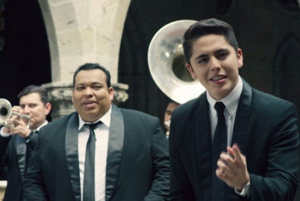 banda-los-sebastianes-interpretes-de-la-cancion-a-traves-del-vaso