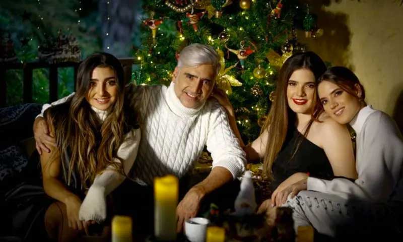 6.-Blanca Navidad al estilo de Alejandro Fernández