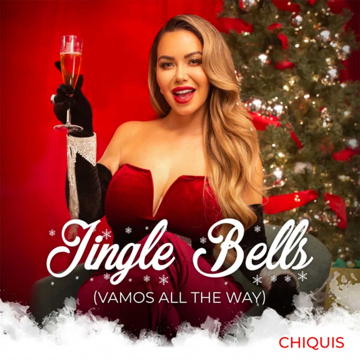 4.- Chiquis Rivera sacó el cover de “Jingle Bells”
