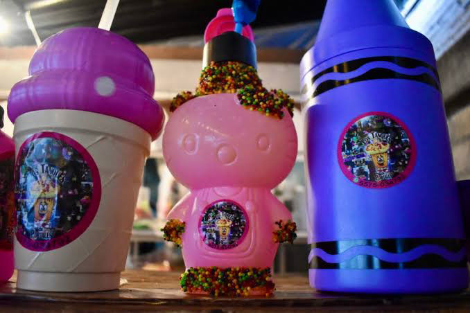5.- Crayolas y Kittychelas en los tanques
