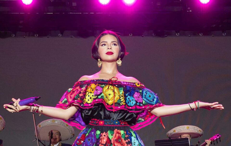Le amargan premio Billboard a Ángela Aguilar por polémicas