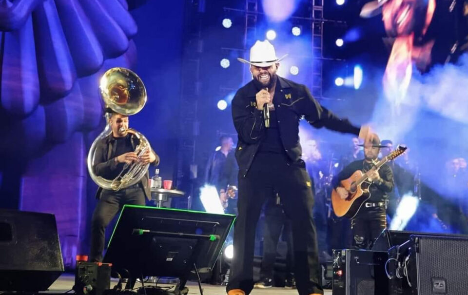 “Se me antojó un perico”, cancelan a Carin por decir esto en pleno concierto