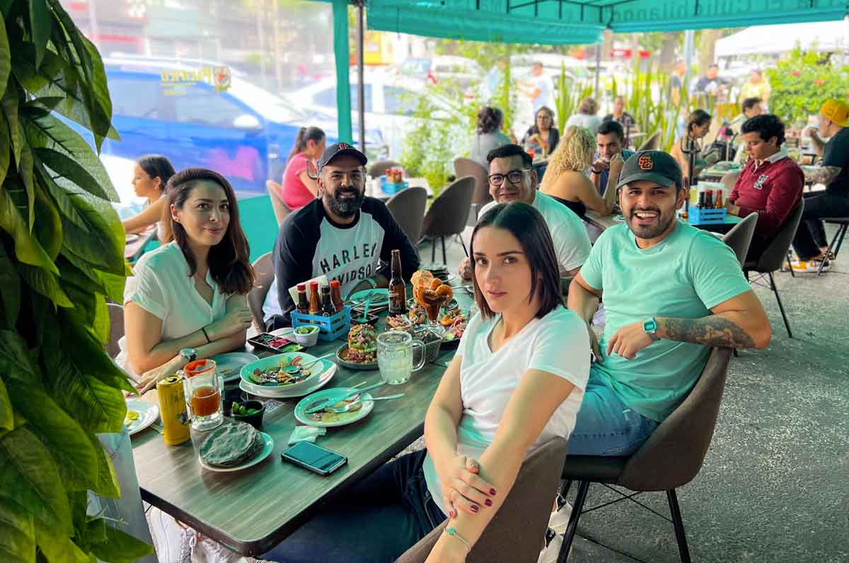 Dónde hay mariscos y banda en Semana Santa