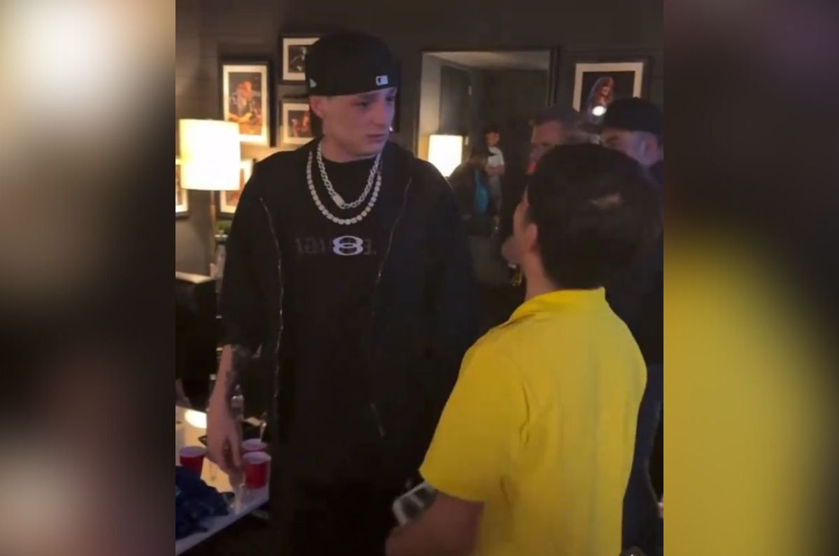 Peso Pluma Consiente a Fan