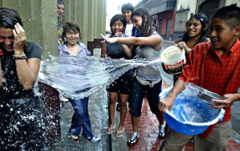 Sábado de gloria, donde refrescarte con música y disfrutarlo