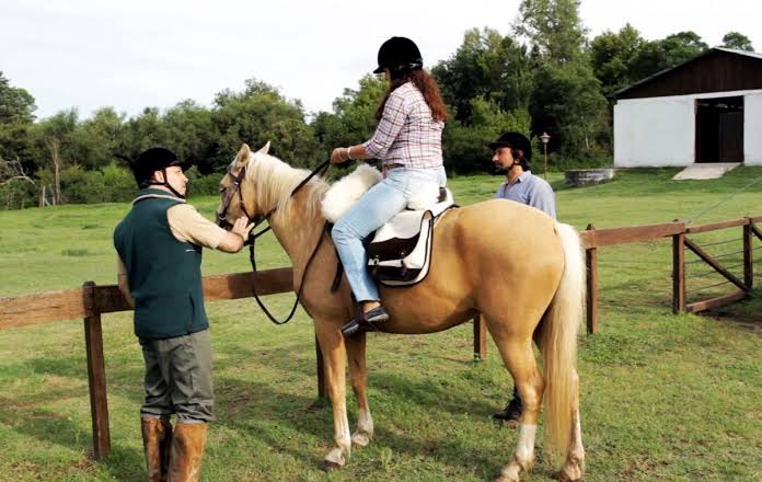 cómo montar caballo primera vez