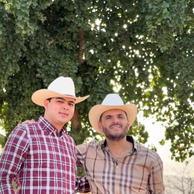 El Komander y su yerno juntos. Foto: especial 