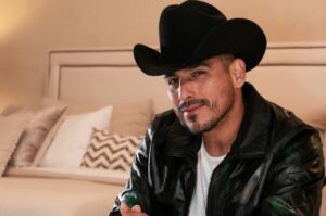 Espinoza Paz, el cantautor del pueblo, un poeta enamorado