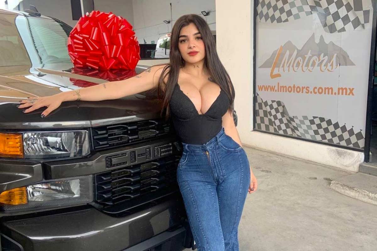 1.- Karely Ruiz