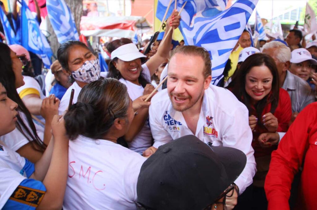 Santiago Taboada se compromete a mejorar la Central de Abasto