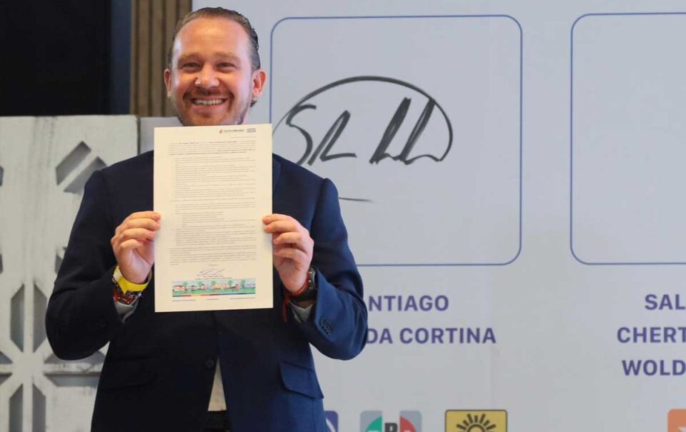 Santiago Taboada firma el Pacto por la Primera Infancia de la CDMX 