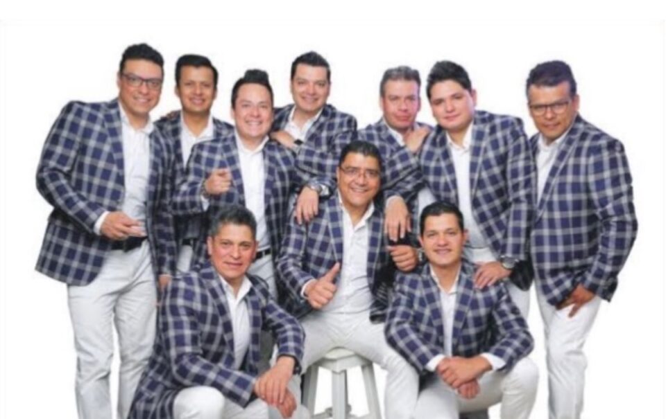 Aarón y su Grupo Ilusión cantaron en La Basílica