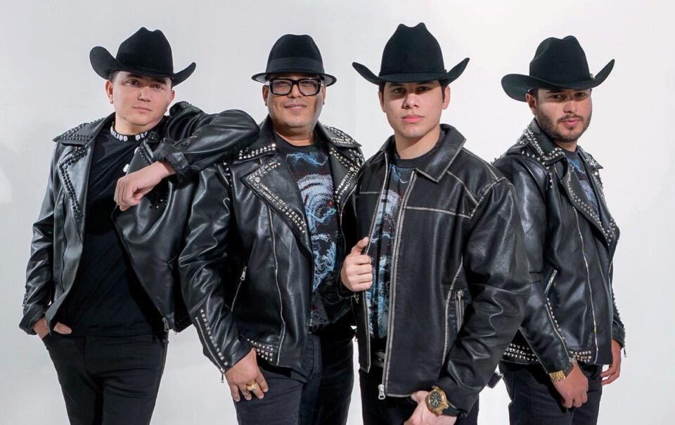 Johnny Cortés expone si quiere dejar a Los Plebes del Rancho