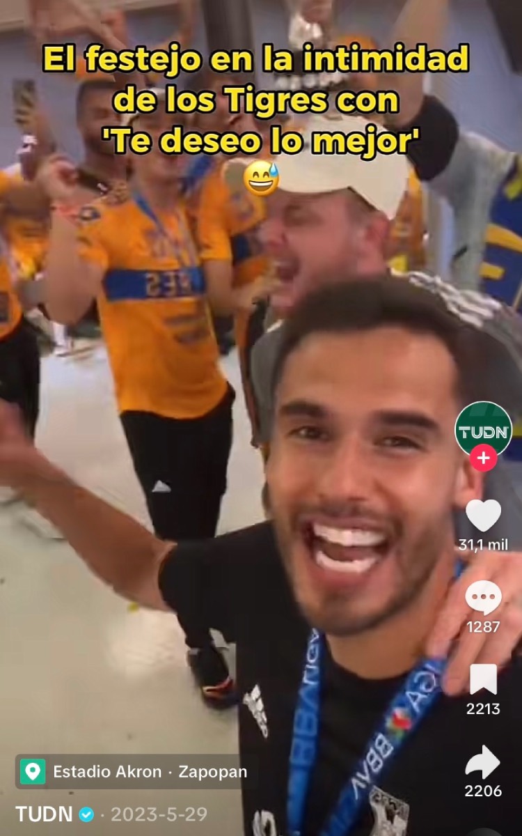 Futbolistas de equipo Tigres