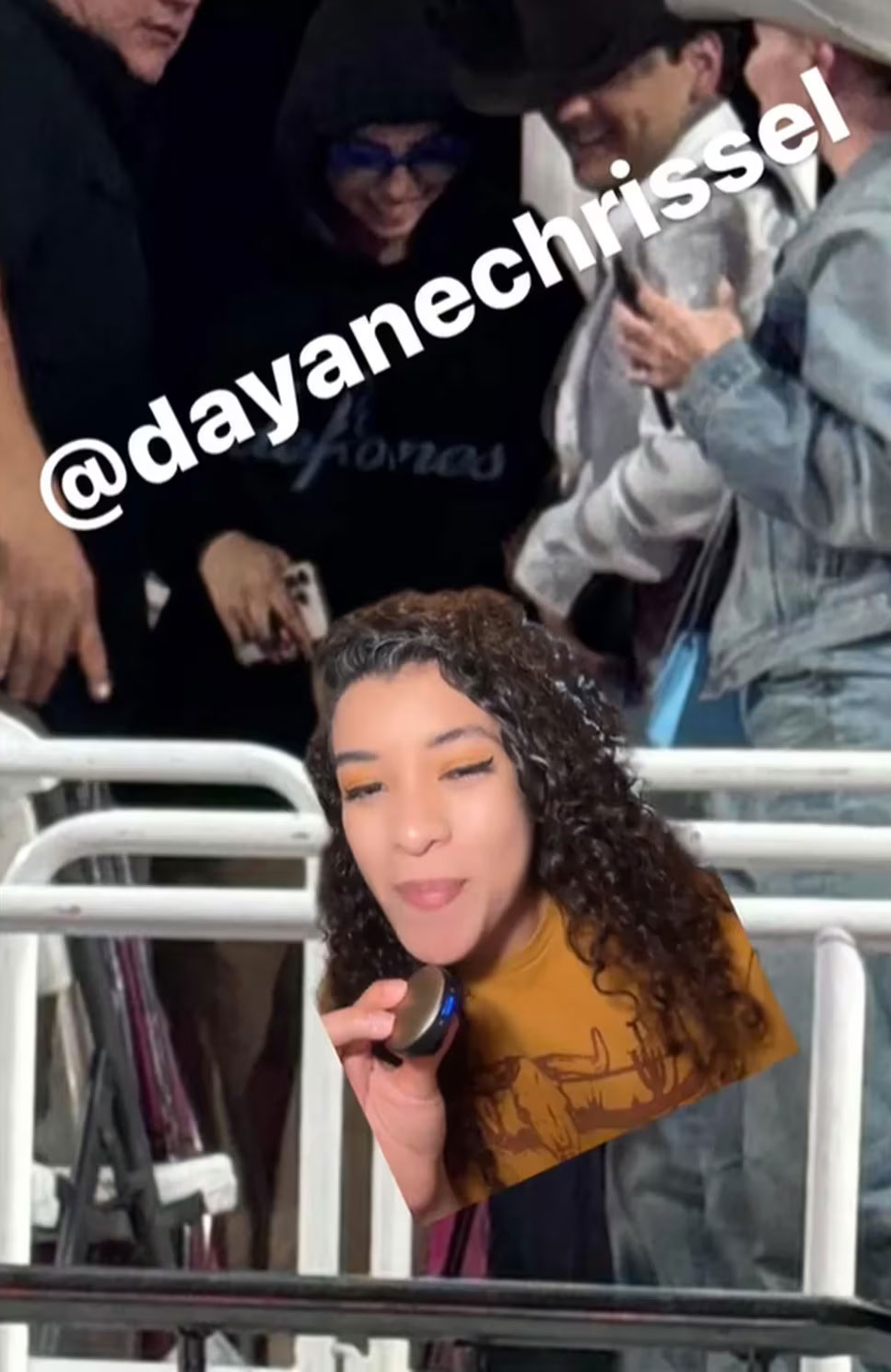 Ella lo acompañó a su show en Chihuahua. Foto: Especial