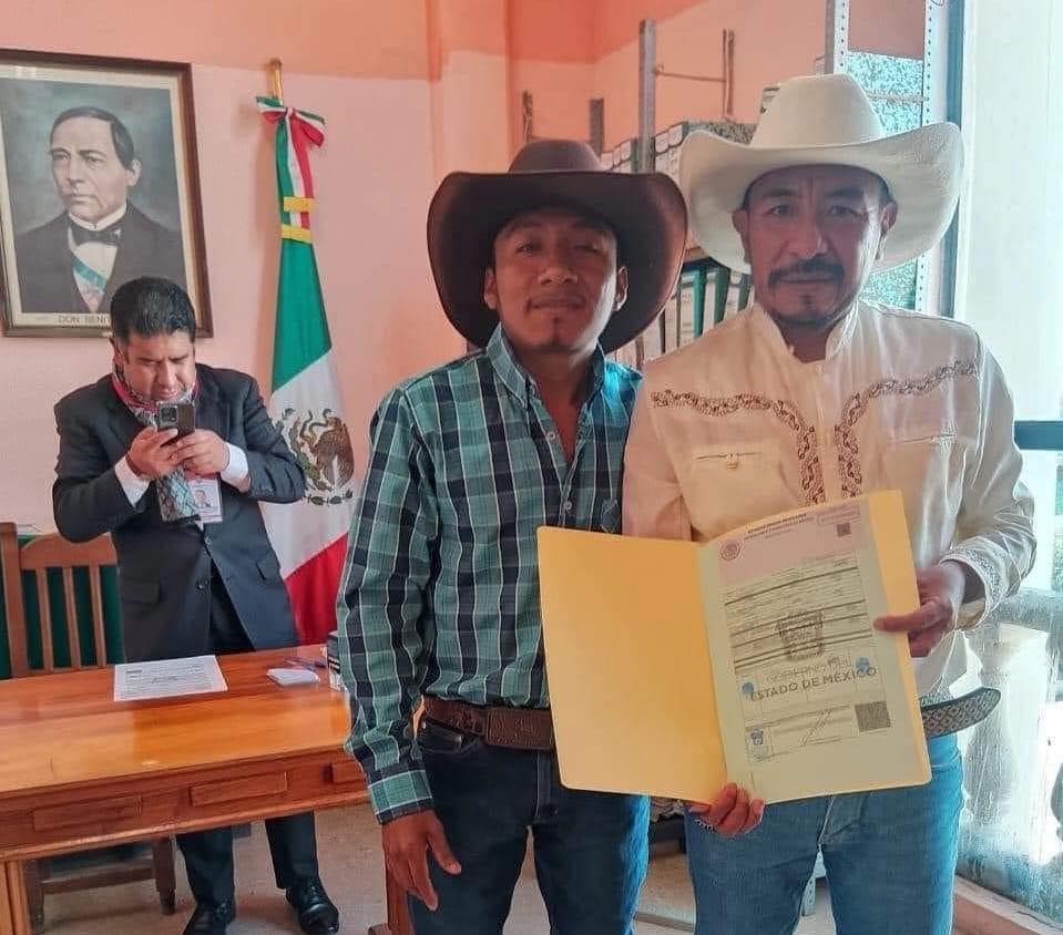 se enamoran albaniles se casan