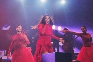 Yuridia triunfa en el Palacio de los Deportes con Joss Favela