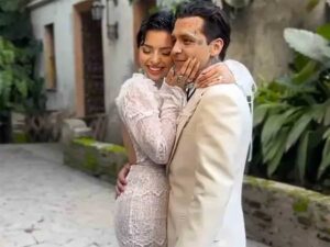 Christian Nodal Ángela aguilar lluna de miel
