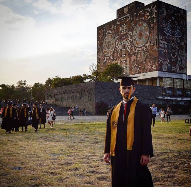 Juan Carlos es actor y estudio comunicación en la UNAM. Foto: IG Juan_Carlos_Salcido