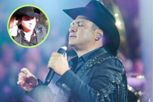 VIDEO: Fan le toca sus partes íntimas a Julión Álvarez