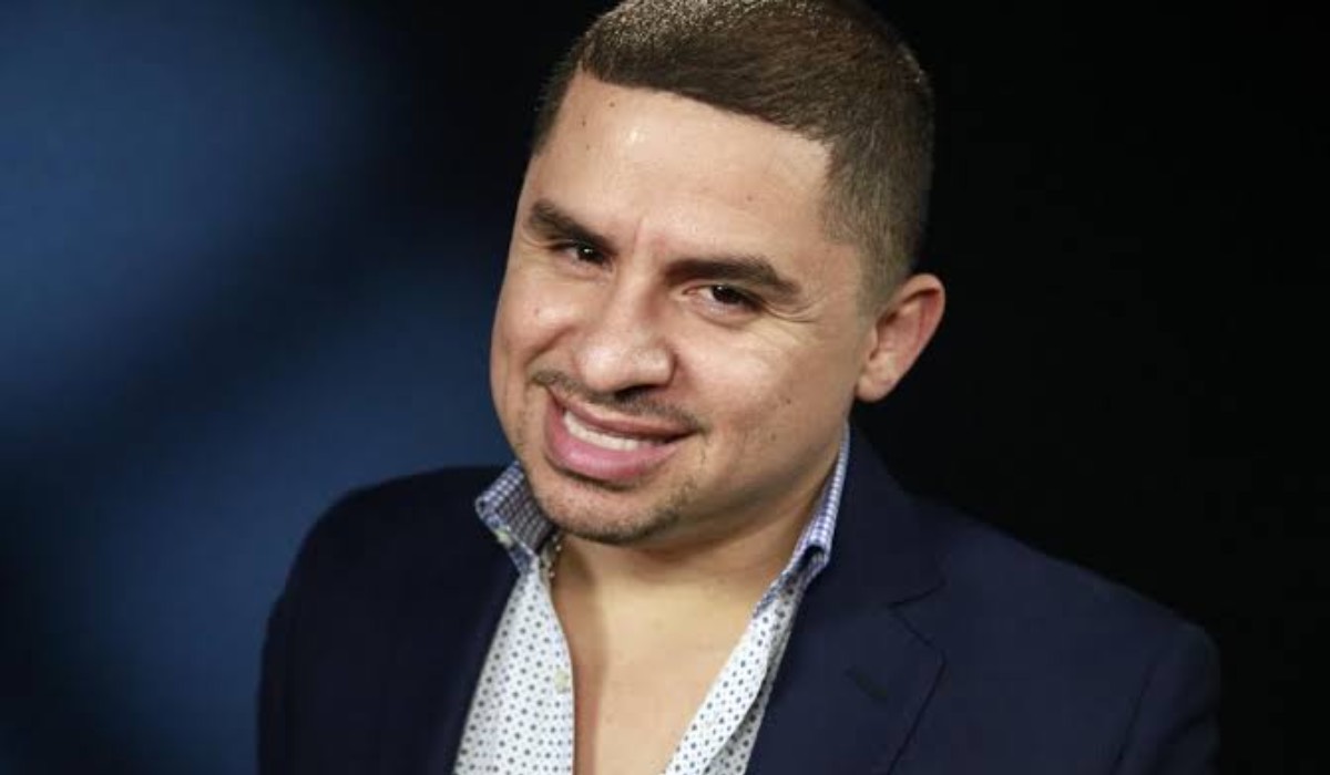 Larry Hernández