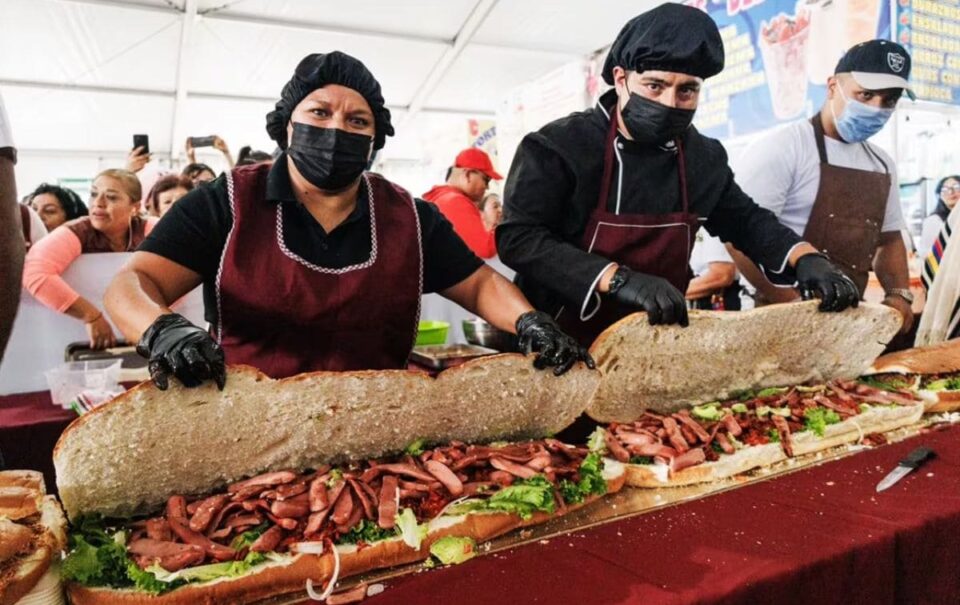 La Dinamita y Pequeños Musical GRATIS en la Feria de la Torta