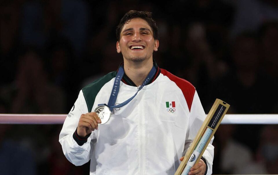 Él es Marco Verde, medallista olímpico que entrena con regional