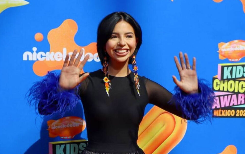 Captan llorando a Ángela Aguilar, tras abucheo en premios