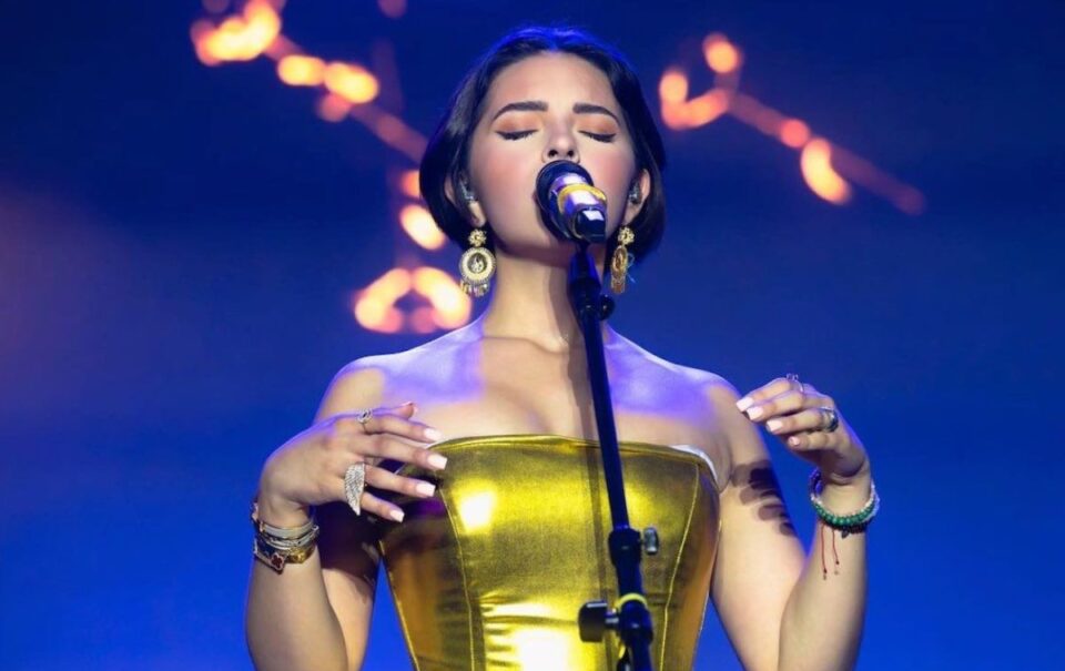 Pese a abucheos, Ángela Aguilar cantará las mañanitas a la Virgen