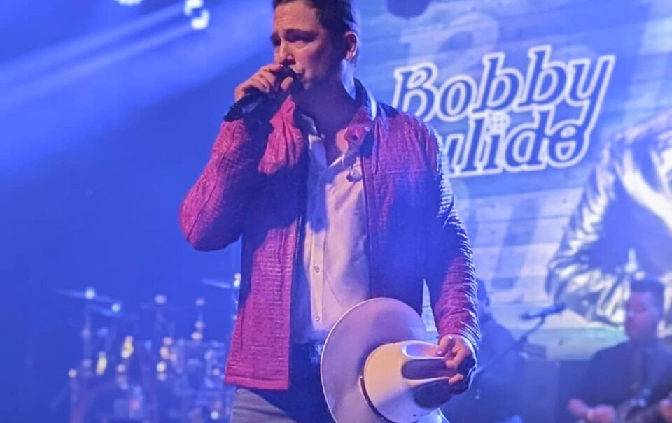 Bobby Pulido anuncia su retiro de los escenarios