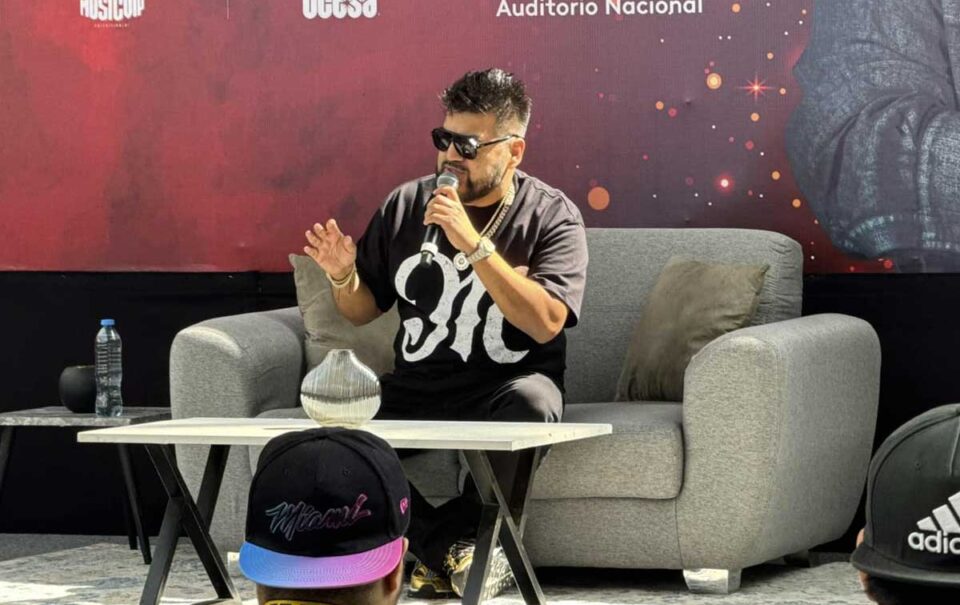 El Mimoso se prepara para cantar en el Auditorio Nacional