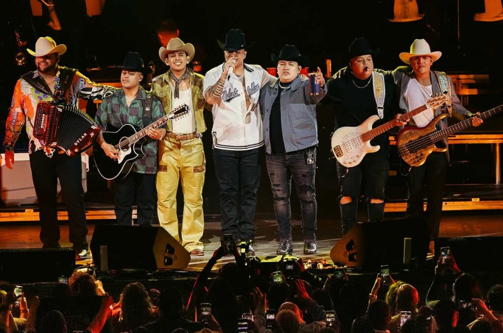 Grupo Firme accidente