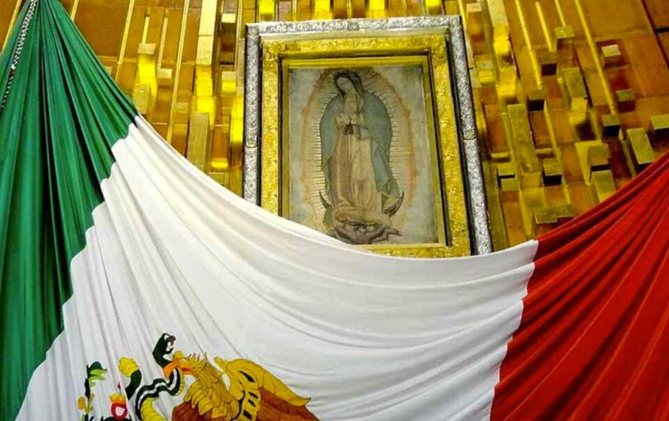 Cantos a la Virgen de Guadalupe con banda y norteño
