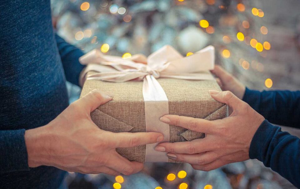 Qué hacer con un regalo de intercambio que no te gustó