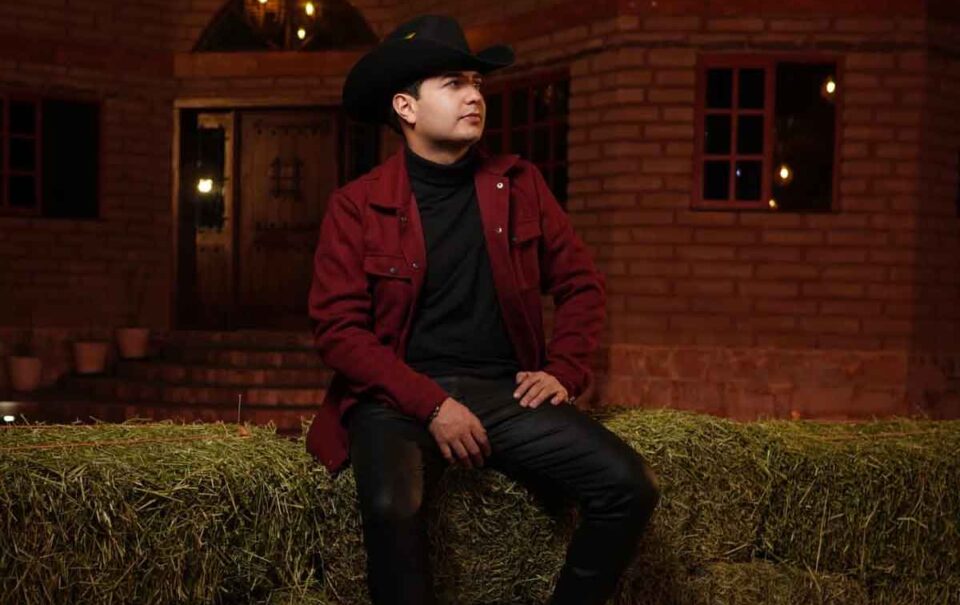 Johnny Cortes rendirá tributos Valentín Elizalde y Ariel Camacho