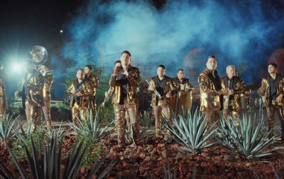 La Arrolladora grita “Nos Faltaron Pantalones”