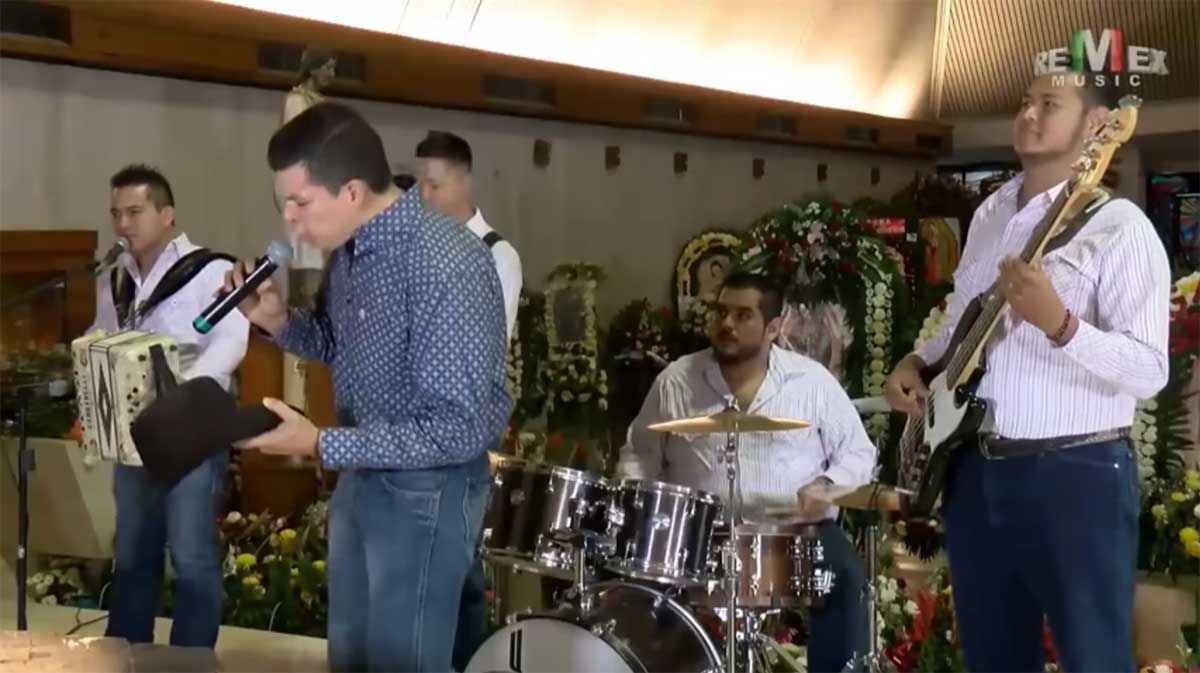5.-”Virgencita Soy Tu Hijo”