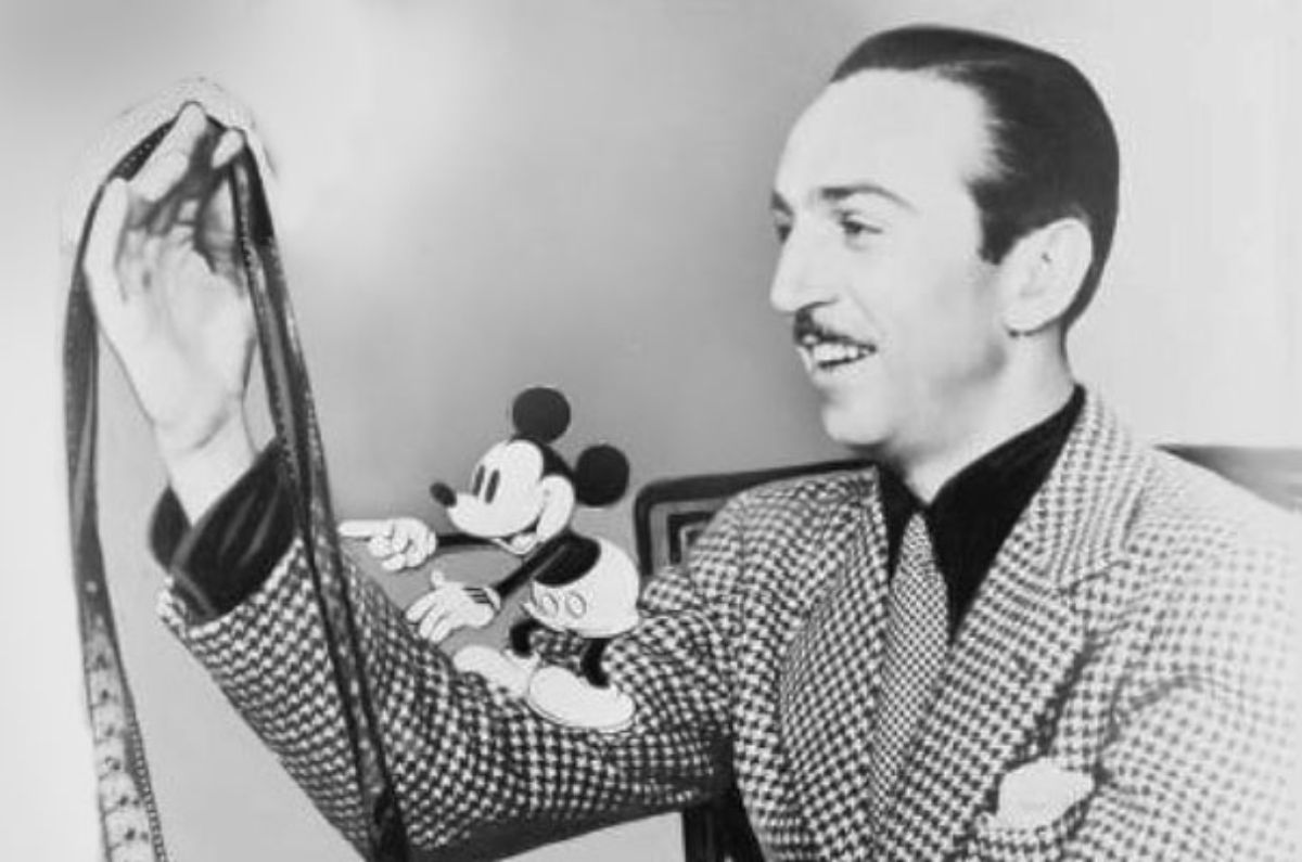 "Si puedes soñarlo, puedes lograrlo." - Walt Disney