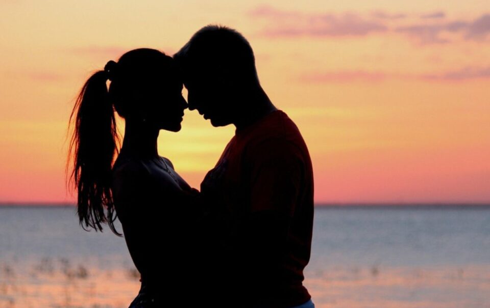5 corridos tumbados de amor para dedicar a tu pareja