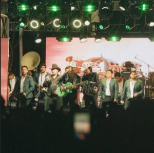 Los Dos Carnales Éxito Pobreza Canciones