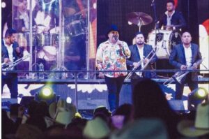 Chuy Lizárraga concierto