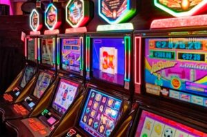 El papel de las bandas sonoras al añadir dramatismo a las rondas de bonos en las tragamonedas de casinos online