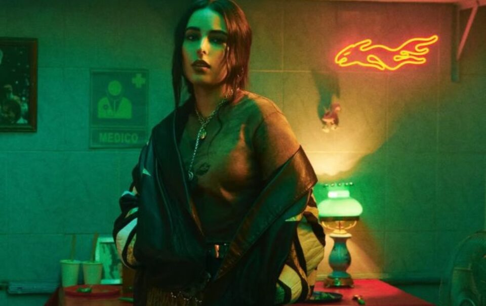 ¿Quién es Karina Sofía, la mexicana que mezcla los corridos tumbados con el rock?