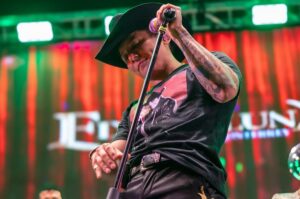 Edwin Luna está de luto, fallece querido familiar del cantante de la Trakalosa