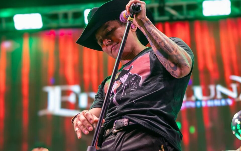 Edwin Luna está de luto, fallece querido familiar del cantante de la Trakalosa