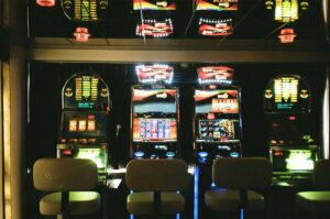 ¿Es posible ganar en las máquinas tragamonedas? Mitos y realidades