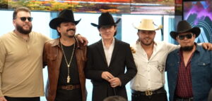 Los Dos Carnales, El Fantasma y Gerardo Díaz suenan “Claro y Recio”: Conoce su nuevo disco